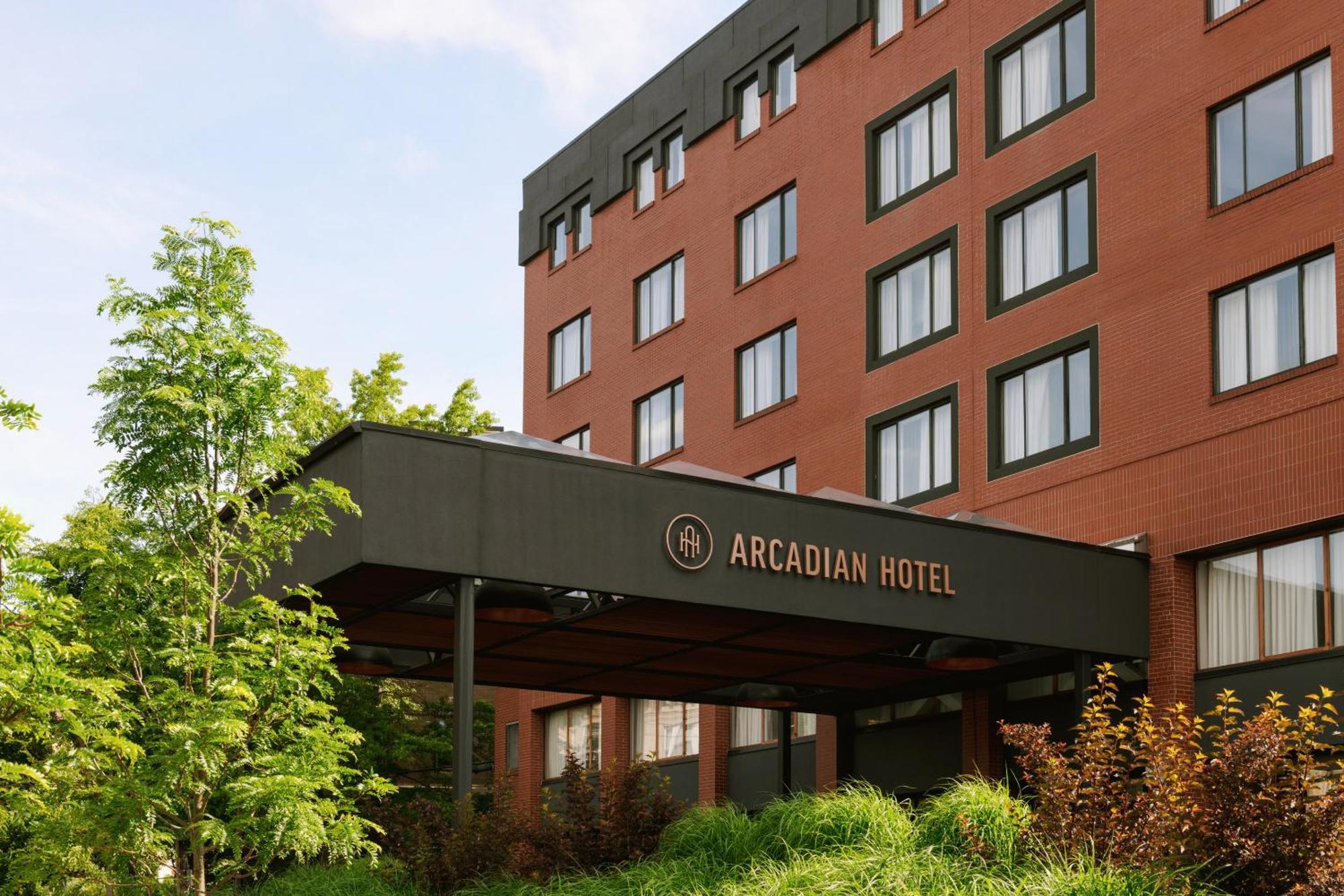 アルカディアン ホテル ブルックライン エクステリア 写真